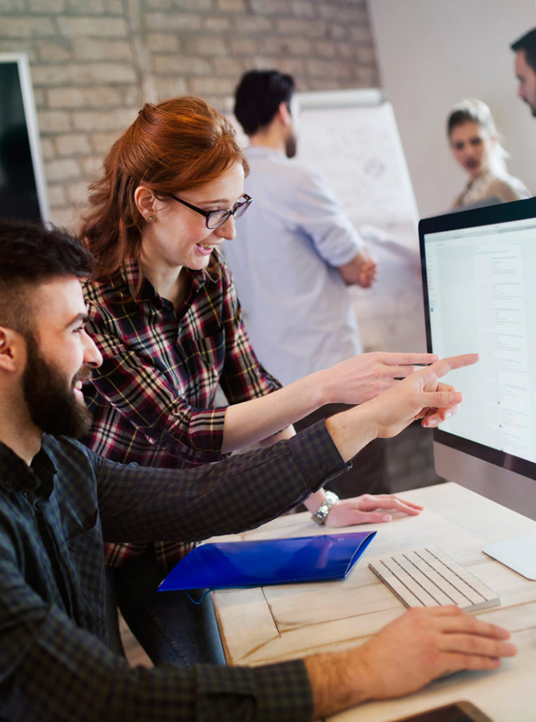 Szkolenia online przydatne na rynku pracy