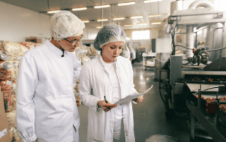 Okładka webinaru Jak zbudować świadomość jakościową w całej firmie i spełnić 99,9997% oczekiwań klienta bez ciągłej "walki z wiatrakami"