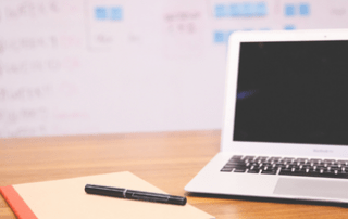 Jak monitorować realizację strategii w firmie produkcyjnej