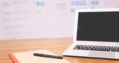 Jak monitorować realizację strategii w firmie produkcyjnej