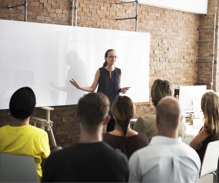 1. Co wspólnego z rozwojem ma samodzielne uczenie się oraz szkolenia 1. Co wspólnego z rozwojem ma samodzielne uczenie się oraz szkolenia